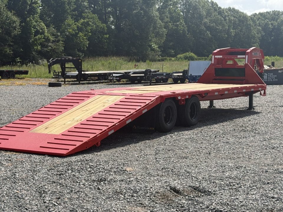 2026 RawMaxx HTX 102X32 40K GVWR 11' HYDRUALIC DOVETAIL 16K HYDRAULIC DISC BRAKES WIRELESS REMOTE Fl