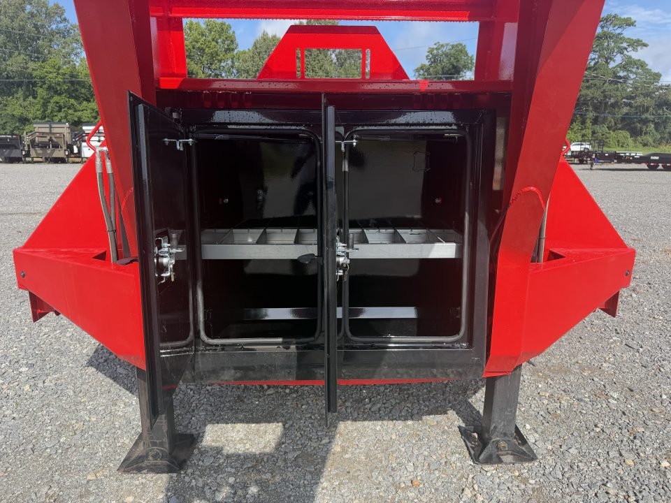 2026 RawMaxx HTX 102X32 40K GVWR 11' HYDRUALIC DOVETAIL 16K HYDRAULIC DISC BRAKES WIRELESS REMOTE Fl