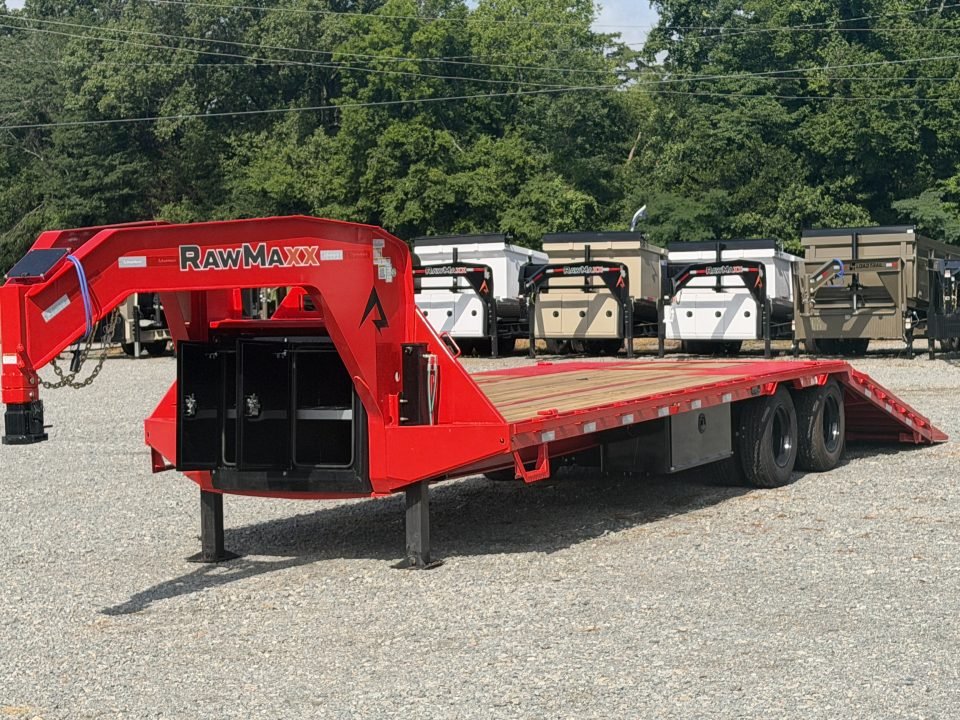 2026 RawMaxx HTX 102X32 40K GVWR 11' HYDRUALIC DOVETAIL 16K HYDRAULIC DISC BRAKES WIRELESS REMOTE Fl