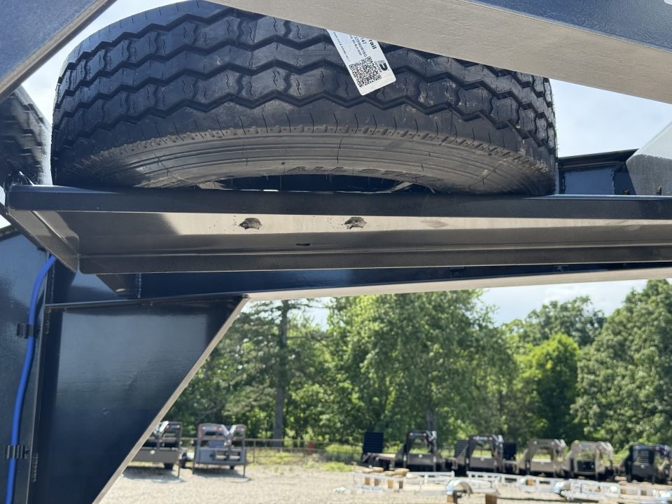 2026 Load Trail DG 83X16 / 24" SIDES / 14 PLY / 7GA FLOOR / TELESCOPIC / 21K GVWR / Dump Trailer