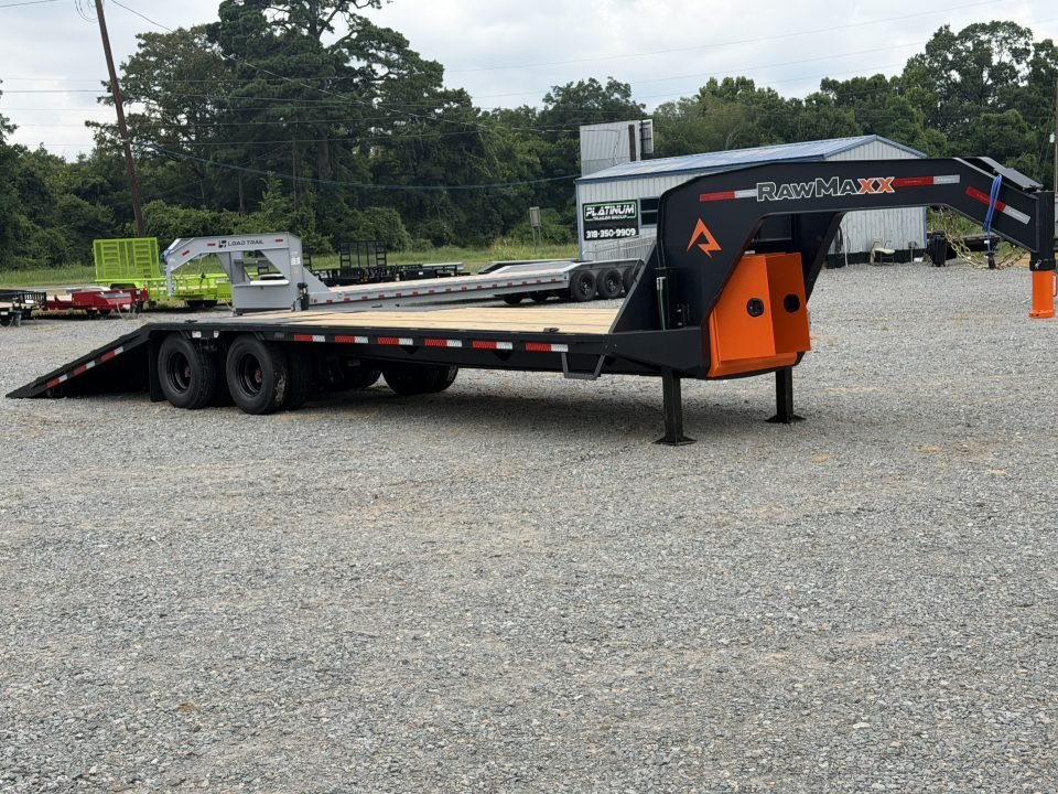 2026 RawMaxx HTX 102X32 GOOSENECK / HYDRAULIC DISC BRAKES / HYDRAULIC JACKS / 14 PLY TIRES / ALUMINU
