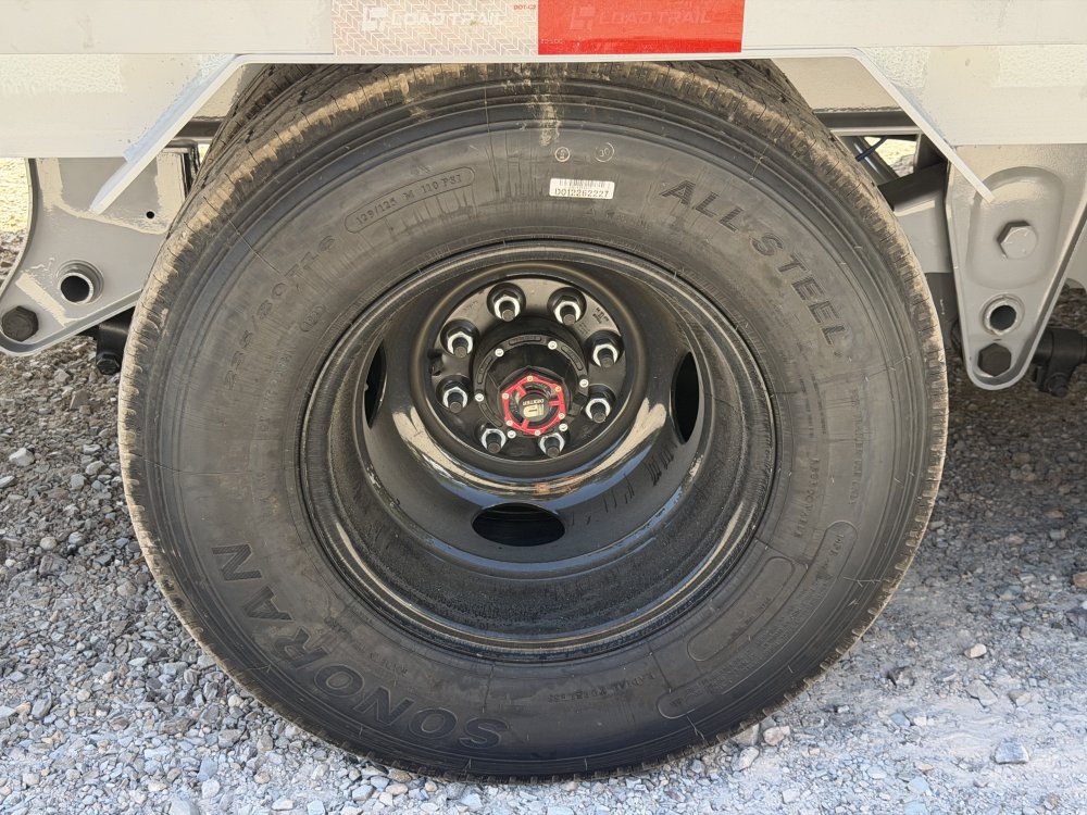 2027 102"x32' Load Trail Flatbed