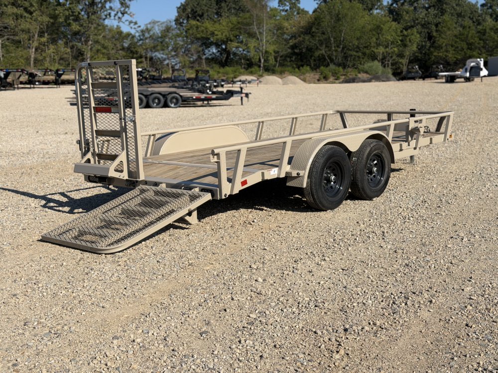 2027 83X16 UTX RAWMAXX / HD SPLIT GATE / 5200LBS AXLES W/ BRAKES / TOOL BOX / 10K GVWR /