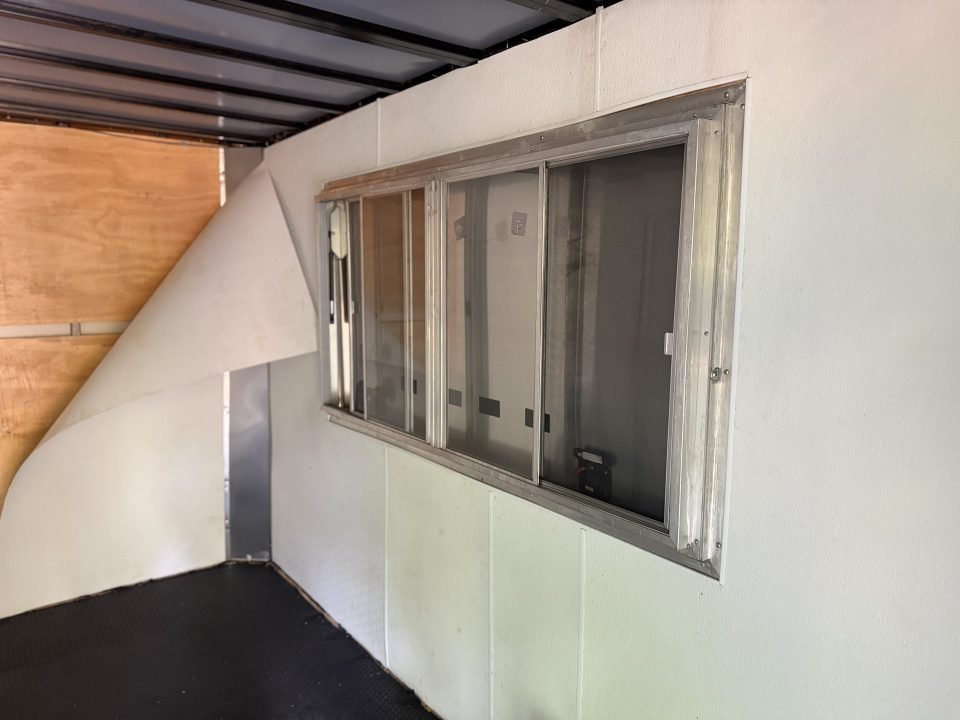 2025 Diamond Cargo 8.5x18 CONCESSION Cargo / Enclosed Trailer