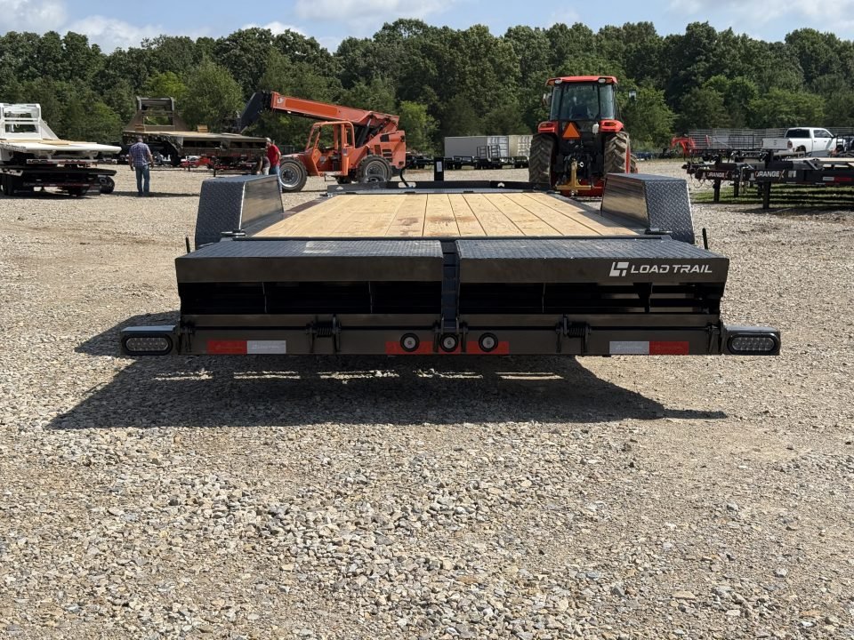 2026 Load Trail CB 83X22 / I-BEAM FRAME / 14PLY / MAXX RAMPS / TOOL BOX Equipment Trailer