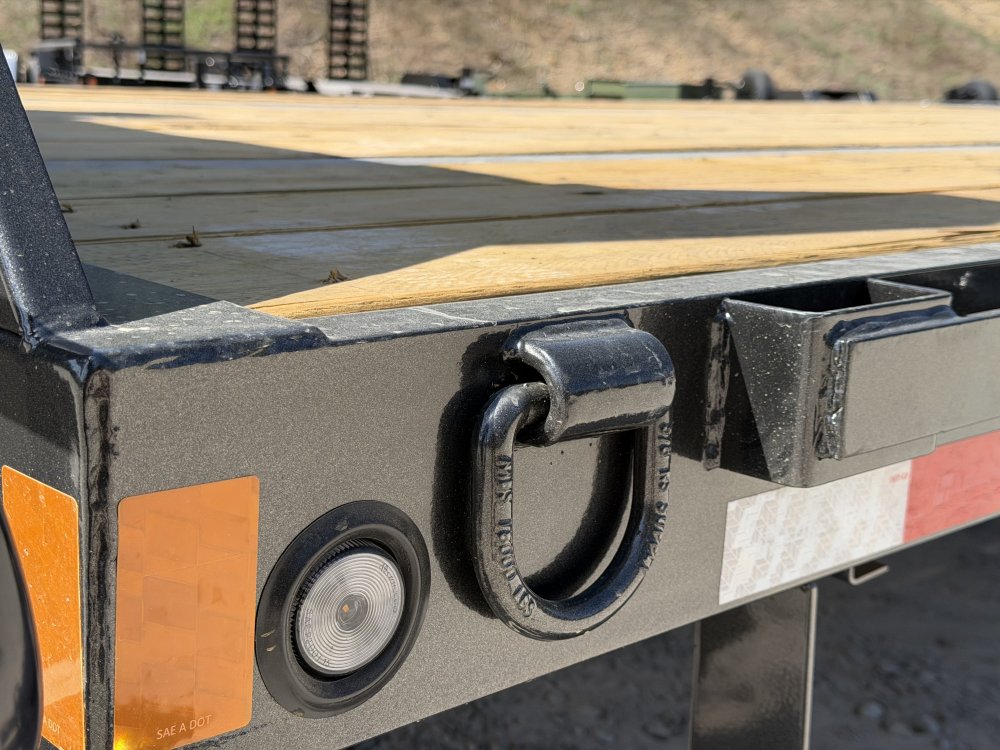 2027 102"x32' Load Trail Flatbed
