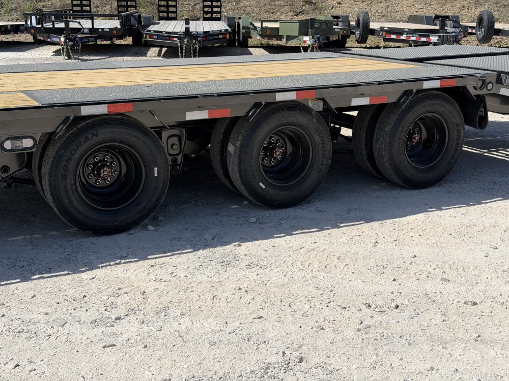 2027 102"x32' Load Trail Flatbed