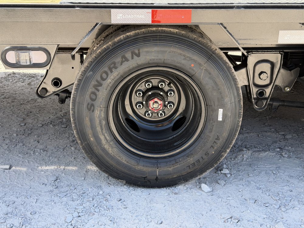 2027 102"x32' Load Trail Flatbed