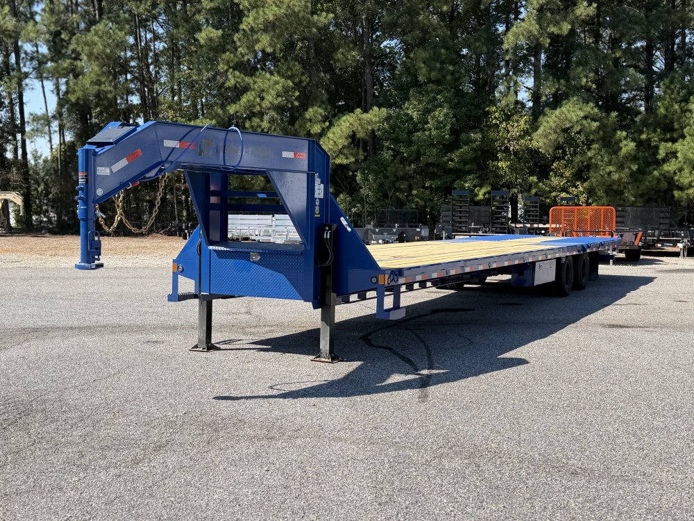 2027 Load Trail GL 102X40 25900 GVWR UNDER FRAME BRIDGE AND PIPE BRIDGE HYDRAULIC DOVETAIL Trailer