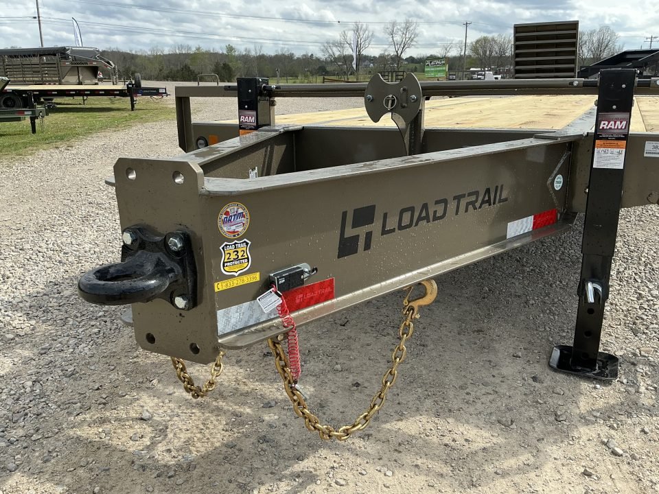 2026 Load Trail PP 102X30 Equipment Trailer / 14 PLY TIRES / 3" PINTLE RING / MAX RAMPS / RUB RAIL /