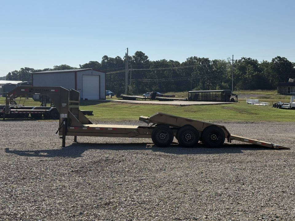 2027 Load Trail GN 83X24 / 8" I-BEAM / 14 PLY / WINCH PLATE / 21K GVWR / Equipment Trailer
