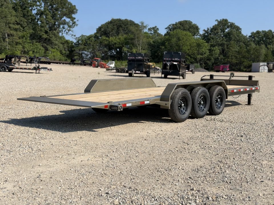 2026 Load Trail TH 83X24 / TILT DECK / EXTRA D-RINGS / WINCH PLATE / 21K GVWR / Equipment Trailer