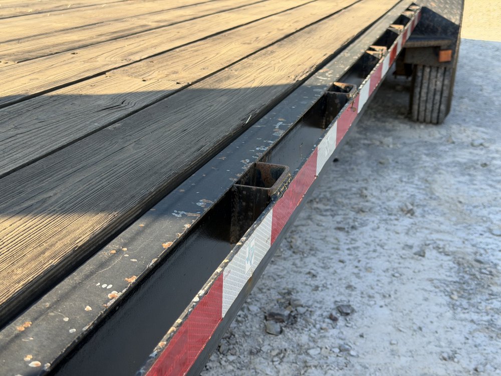 2016 83"x26' TEXAS PRIDE Flatbed