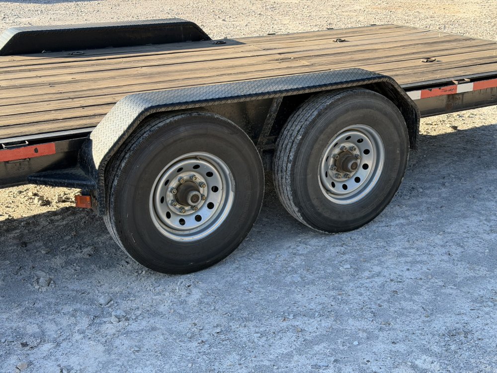 2016 83"x26' TEXAS PRIDE Flatbed