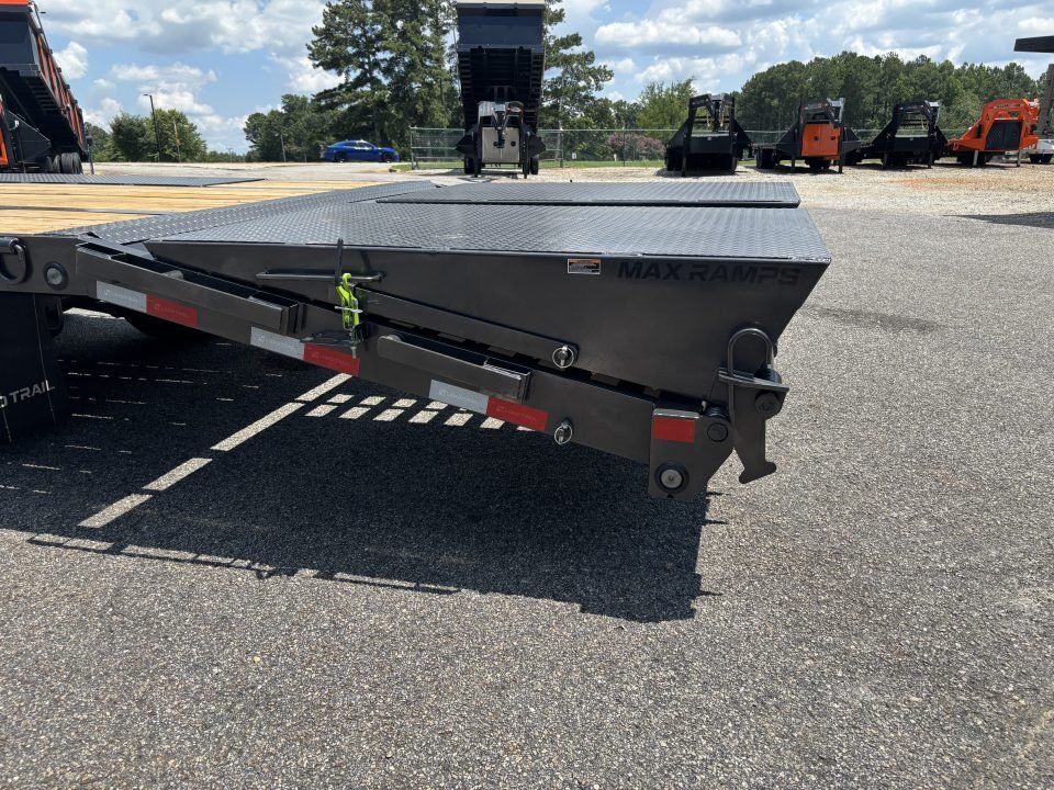 2026 Load Trail GP 102X36 25900 GVWR UNDER FRAME BRIDGE AND PIPE BRIDGE MAX RAMP Deckover Trailer