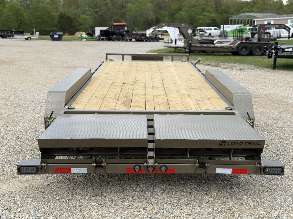 2026 Load Trail CH 83X22 Equipment Trailer / MAX RAMPS / FRONT TOOL BOX / WINCH PLATE / RUB RAIL / 2