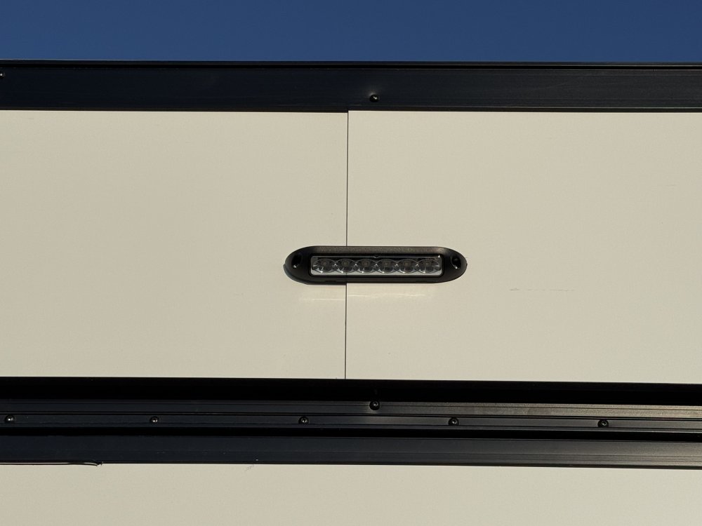 2027 SAWYER 8.5X24X7'6" W/6K TORSION AXLES, ONE PIECE THERMOPLY ROOF, SCREWLESS EXTERIOR, AND REAR S