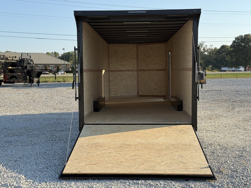 2027 SAWYER 8.5X24X7'6" W/6K TORSION AXLES, ONE PIECE THERMOPLY ROOF, SCREWLESS EXTERIOR, AND REAR S