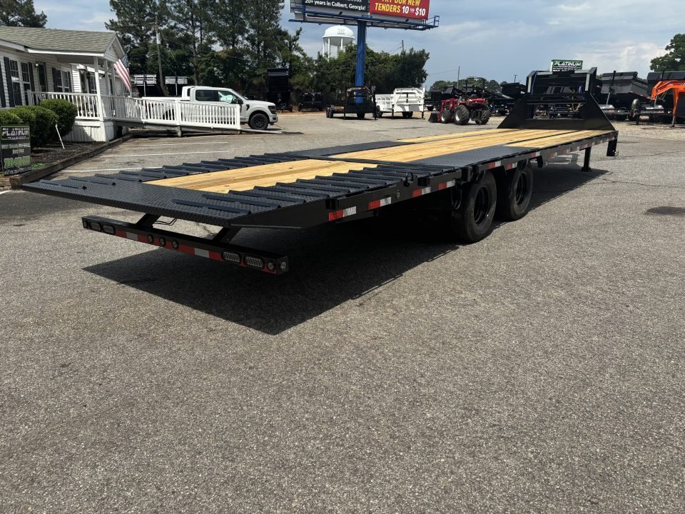2026 Load Trail GL 102X32 9' HYDRAULIC DOVE TAIL AND JACKS 25900 GVWR Deckover Trailer