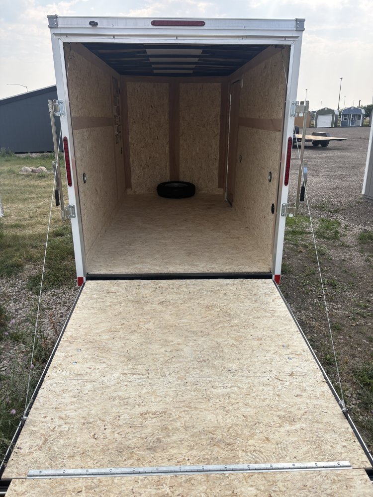 Haulmark 6'X12' 3K cargo trailer, ST205/75R15 Radial tires, spare tire