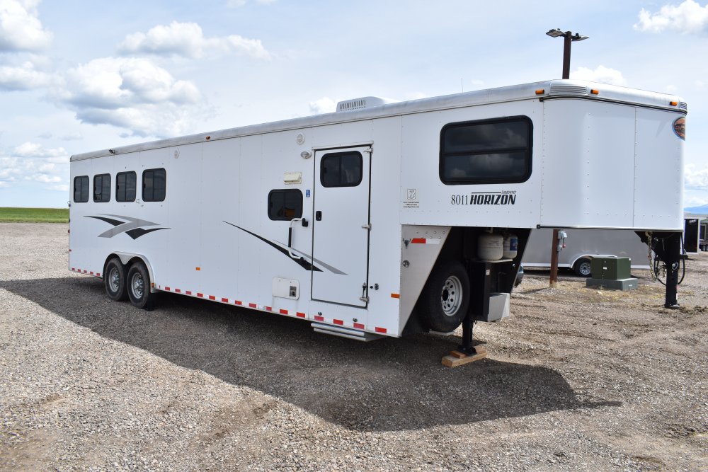 Sundowner 8011 Living Quarters 4 horse trailer, 11' short wall, 15K, rear load ramp