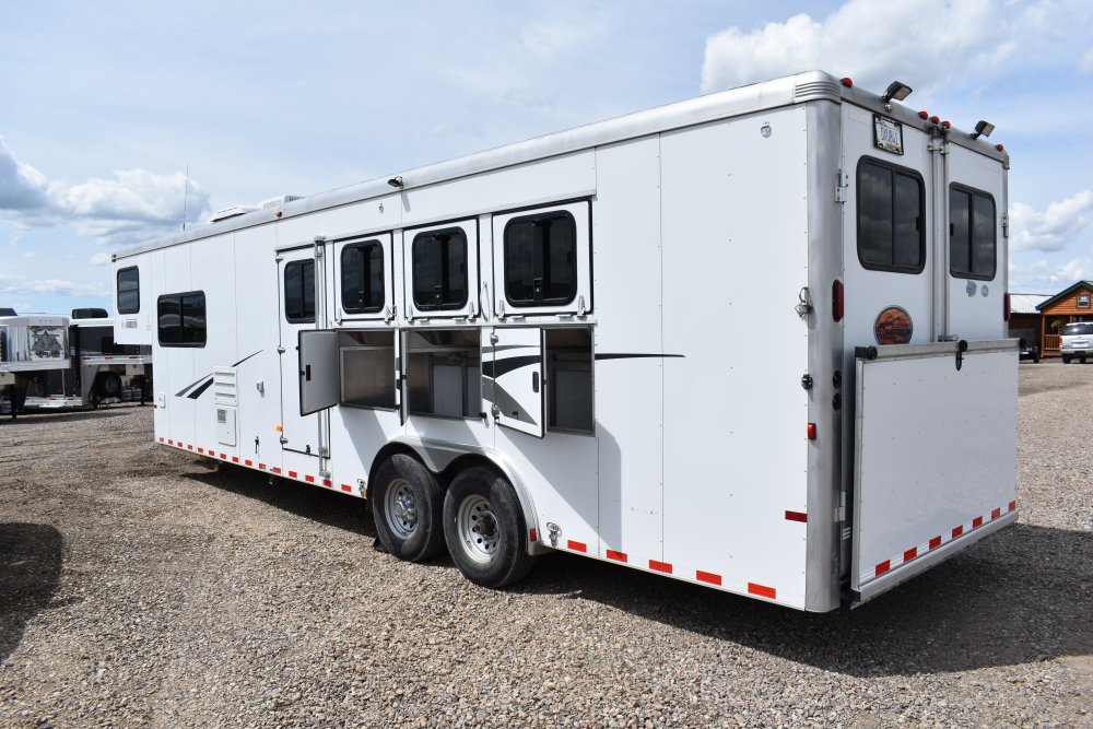 Sundowner 8011 Living Quarters 4 horse trailer, 11' short wall, 15K, rear load ramp