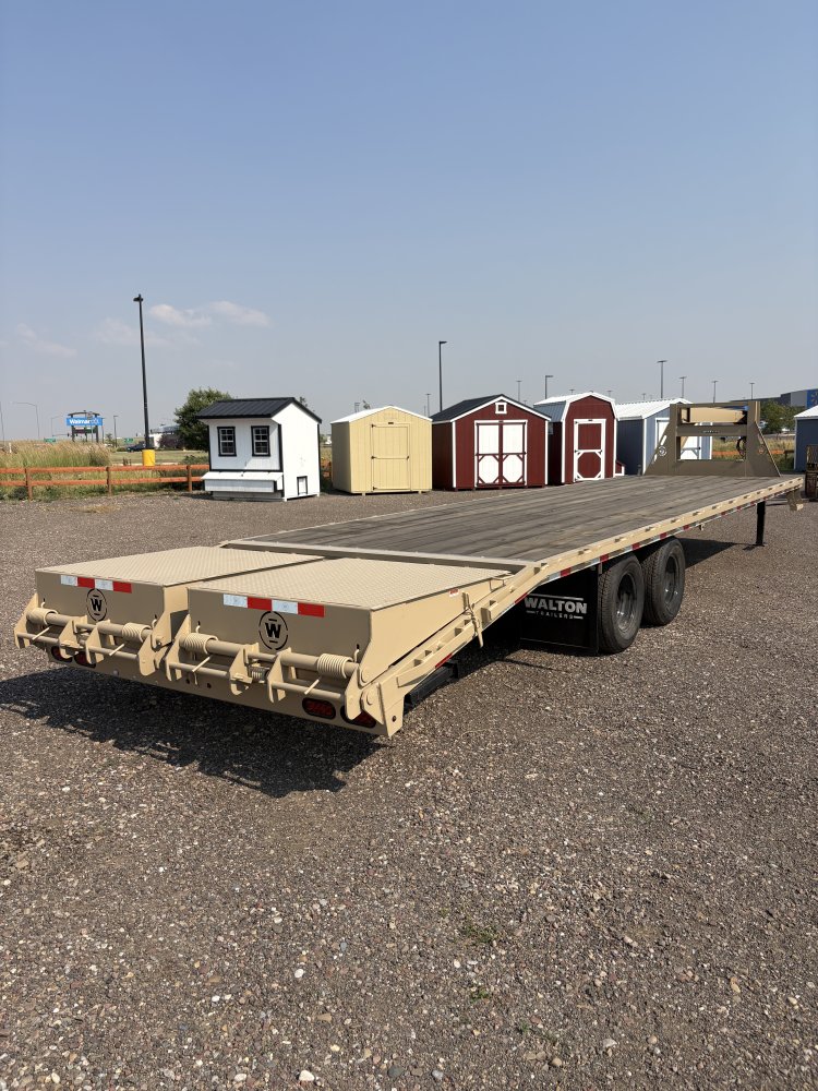 Walton FBX212-32G 24K Gooseneck trailer, 235/80R16 tires, spare tire, mud flaps, tool box, mega ramp