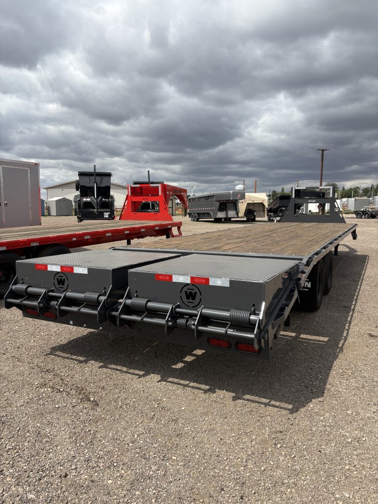 Walton FBX212-30G 24K Gooseneck trailer, 235/80R16 tires, spare tire, mud flaps, tool box, mega ramp
