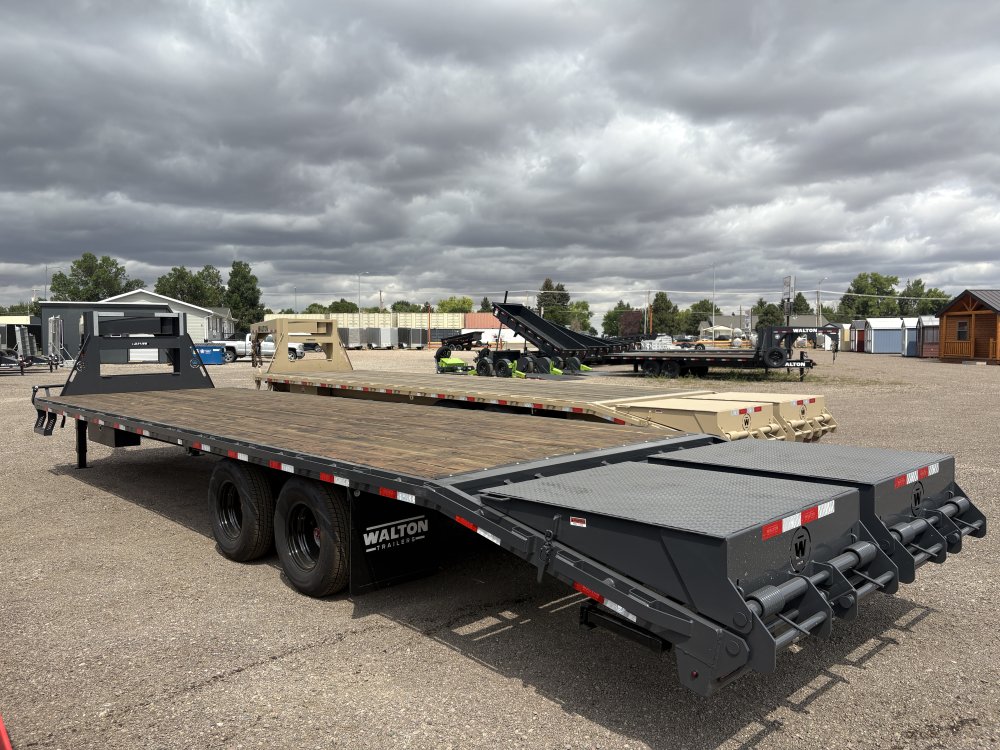 Walton FBX212-30G 24K Gooseneck trailer, 235/80R16 tires, spare tire, mud flaps, tool box, mega ramp