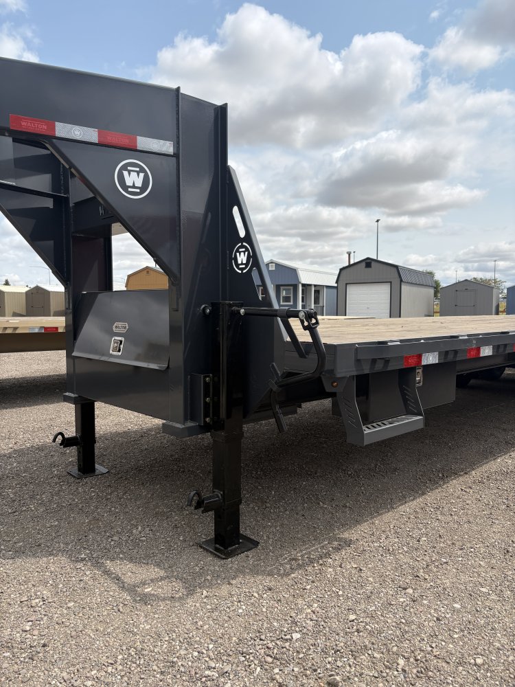 Walton FBX212-30G 24K Gooseneck trailer, 235/80R16 tires, spare tire, mud flaps, tool box, mega ramp