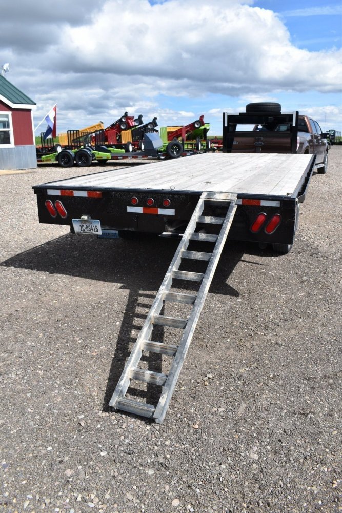 GF272 14K Snake River Gooseneck trailer, Flat deck w slide in ramps,