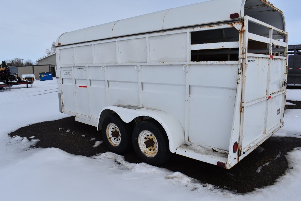 1991 Stock /Horse Trailer, small tack room, saddle rack, bridle hooks, spare tire