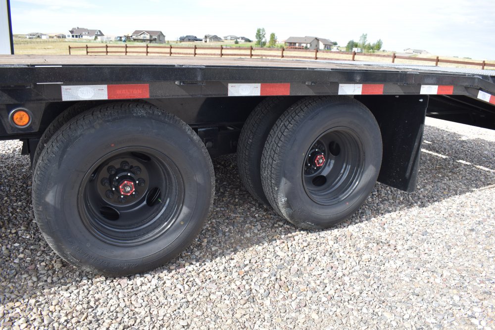 Walton FBX210-26G 20K Gooseneck trailer, 235/80R16 tires, spare tire, mud flaps, tool box, mega ramp