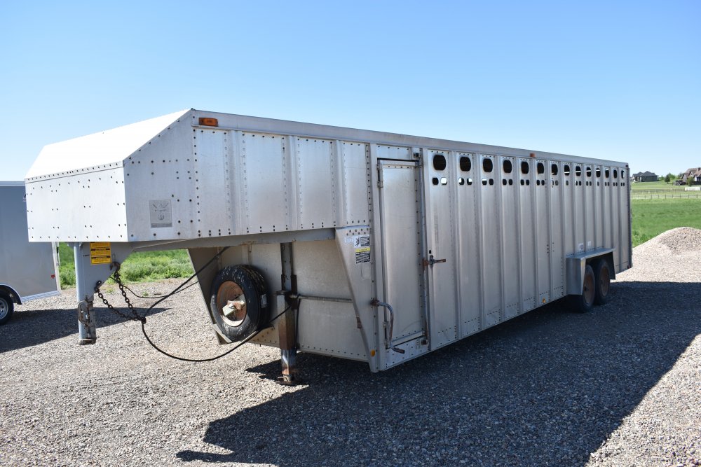 Wilson 7'X28' 20K Gooseneck Stock Trailer