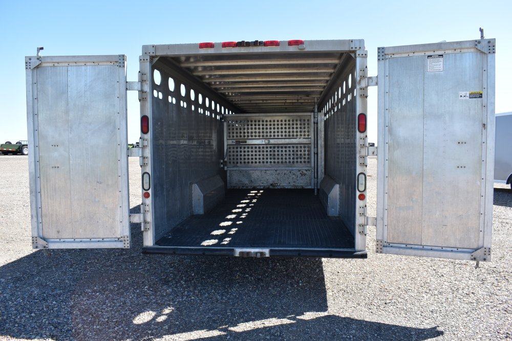 Wilson 7'X28' 20K Gooseneck Stock Trailer