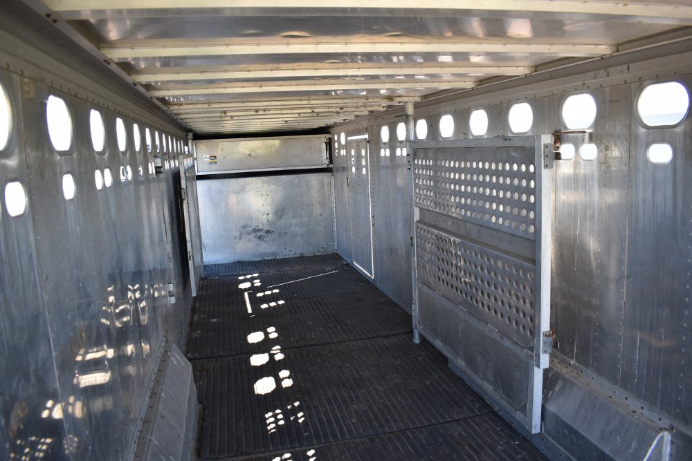 Wilson 7'X28' 20K Gooseneck Stock Trailer