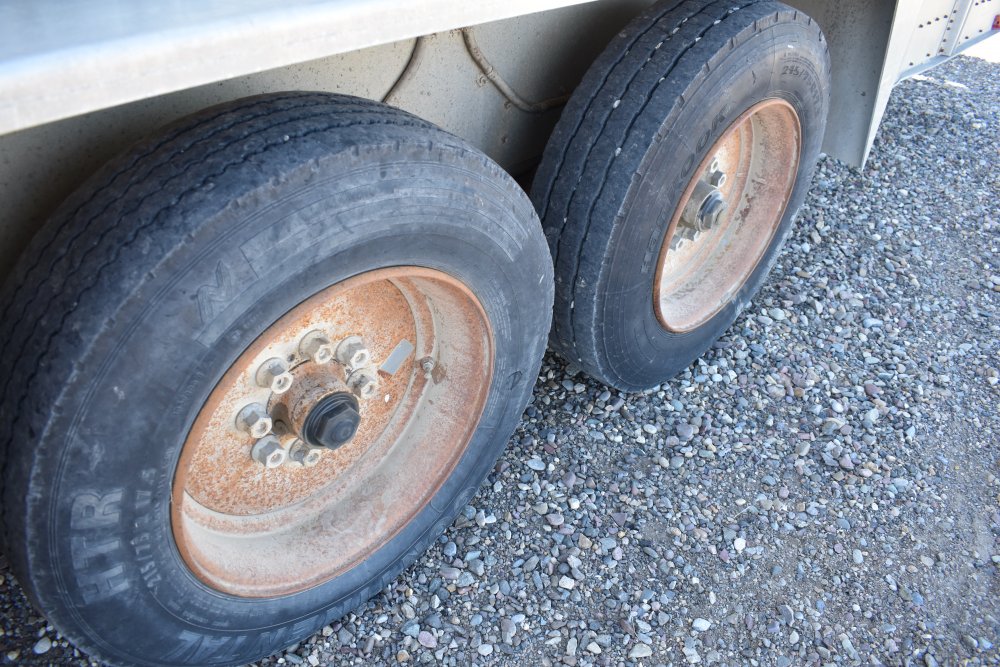 Wilson 7'X28' 20K Gooseneck Stock Trailer