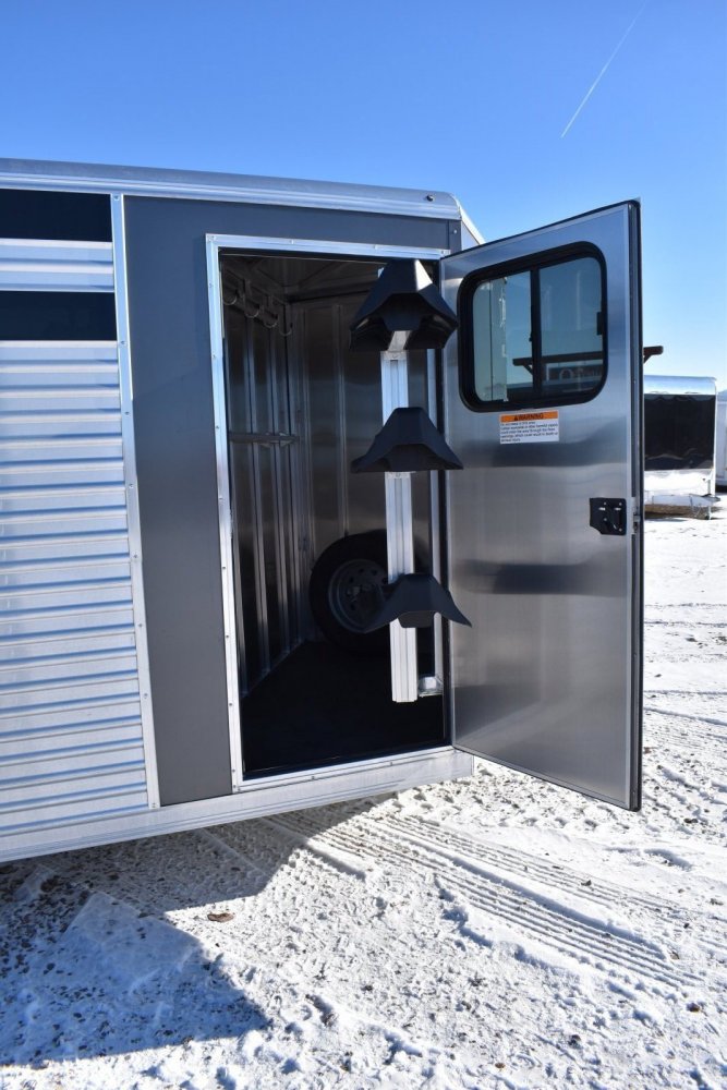 Frontier COLT3HLSLITEWD 7K, 6'8"wide 7' Tall 3 horse slant load horse trailer, tack room w/ swing ou