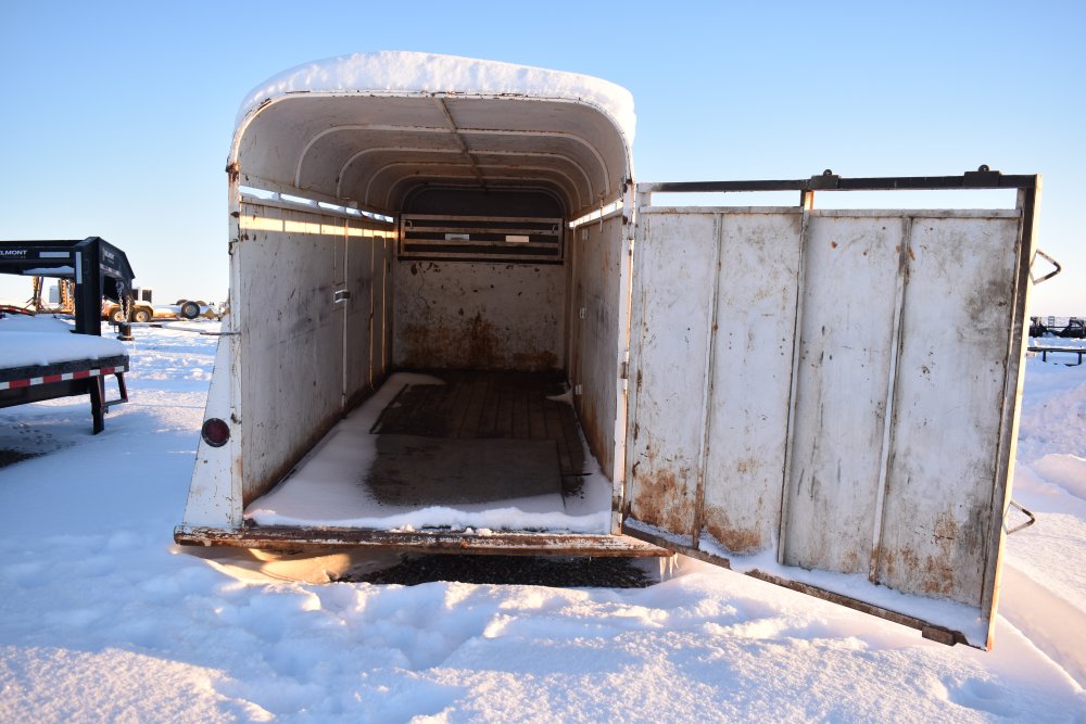 Chaparral TL (6'X6'6"X18') 10K Gooseneck stock trailer, USED selling as is