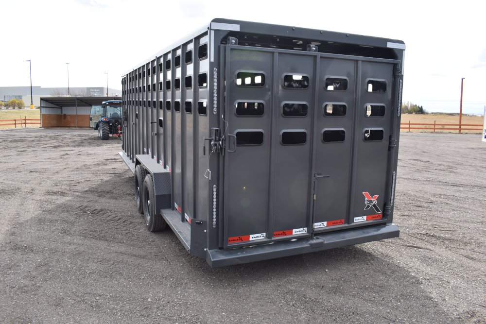 Eagle X - 7'X24' 14K Gooseneck livestock trailer, Steel punched hole sides