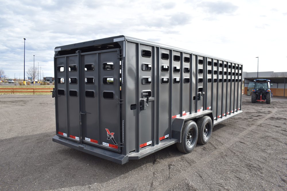 Eagle X - 7'X24' 14K Gooseneck livestock trailer, Steel punched hole sides
