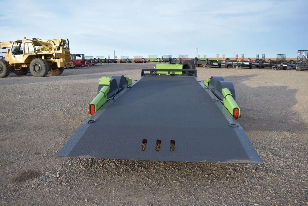 Flattrack FCH8022 - 80" x 22' 14K By Belmont, knuckled a-frame, ST235/80R16 "E" tires, spare tire, 1