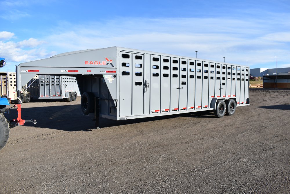 Eagle X - 7'X28' 16K Gooseneck livestock trailer, Steel punched hole sides