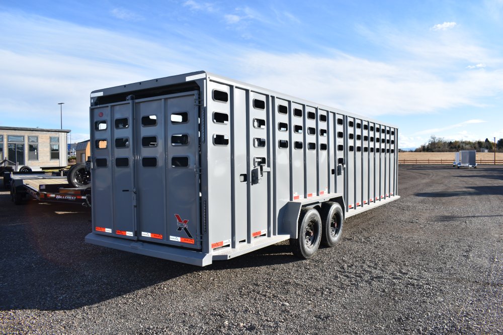 Eagle X - 7'X28' 16K Gooseneck livestock trailer, Steel punched hole sides