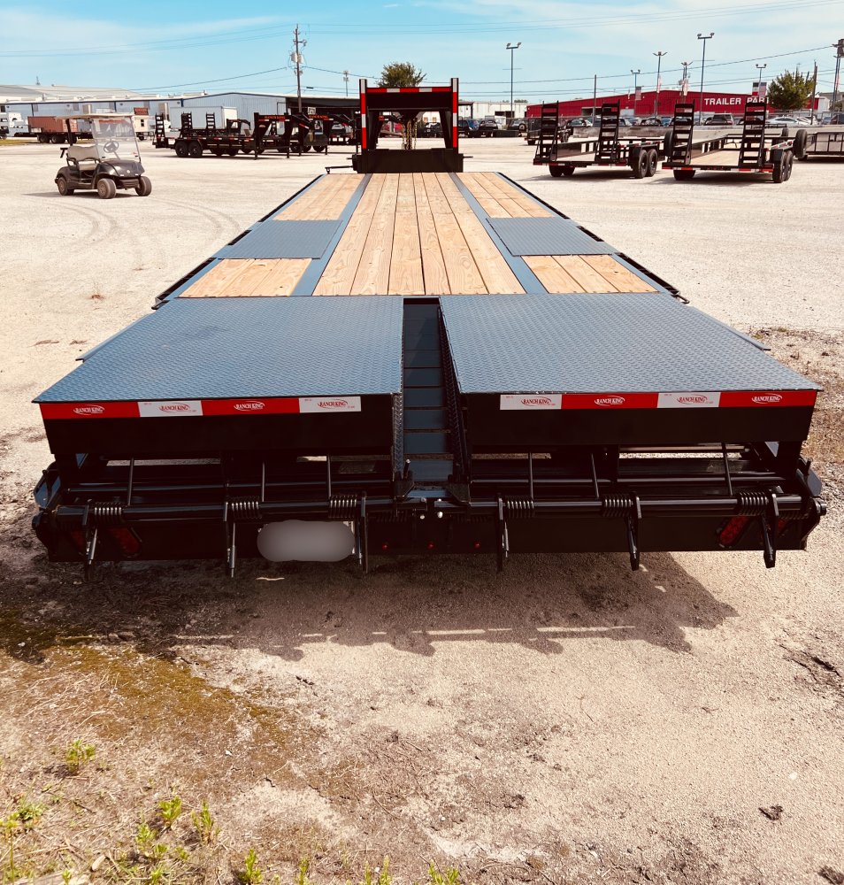 102"x32' Ranch King Gooseneck