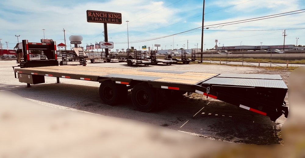 102"x32' Ranch King Gooseneck