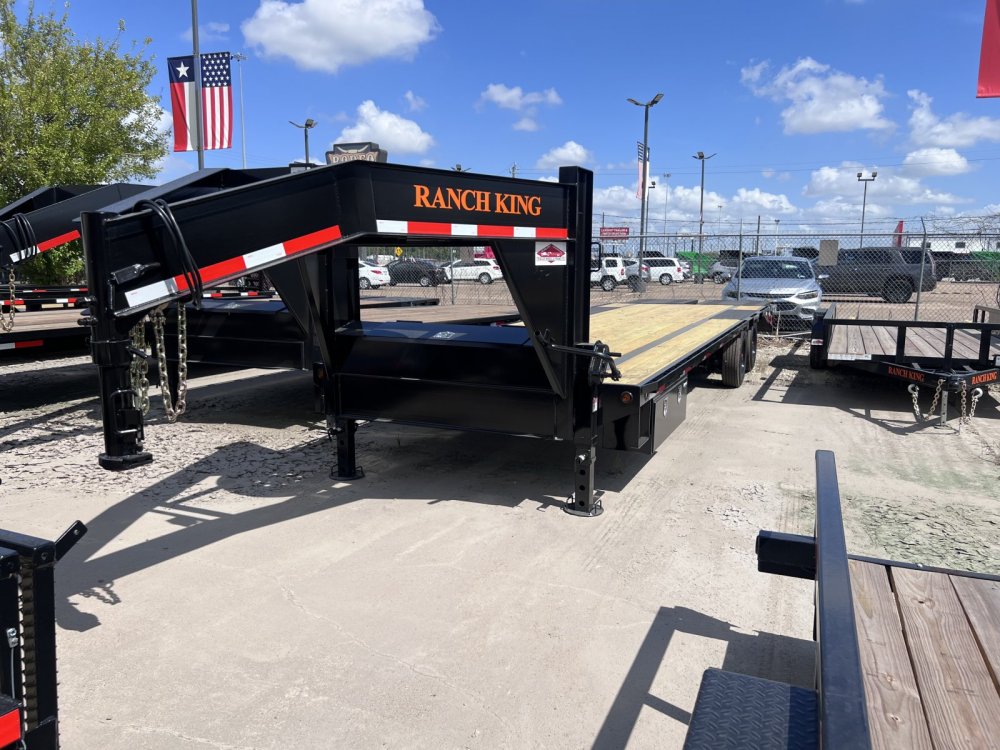 102"x32' Ranch King Gooseneck