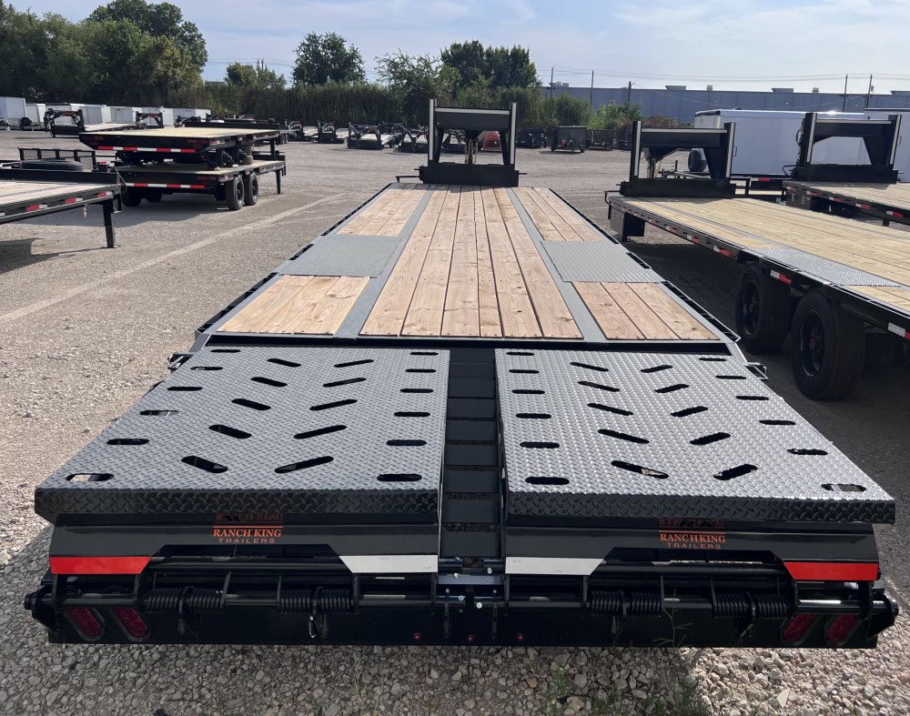 102"x40' Ranch King Gooseneck