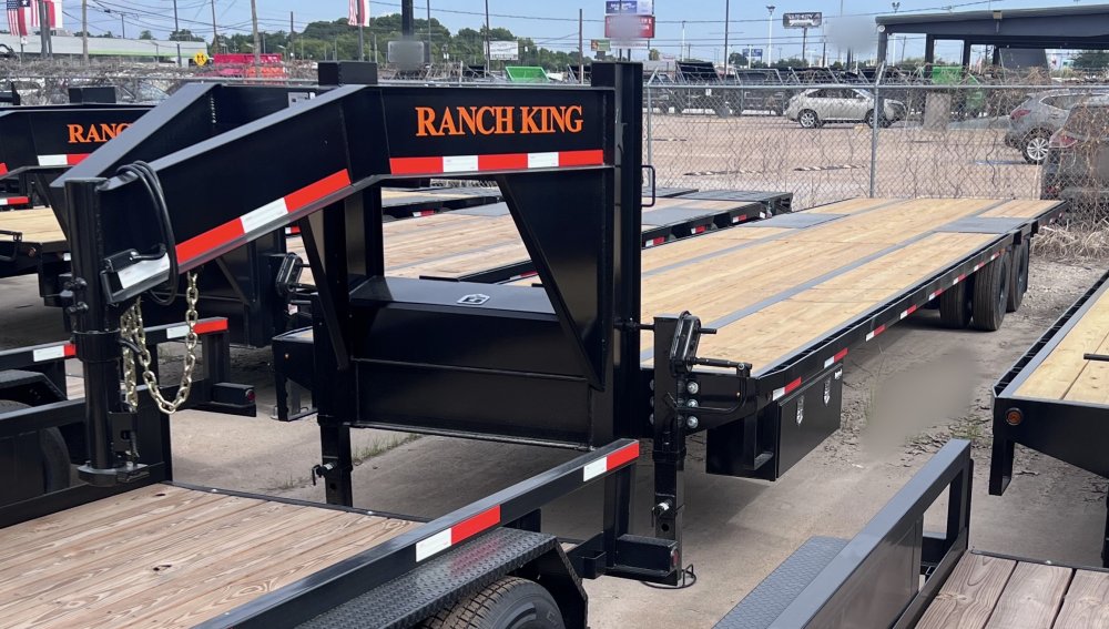 102"x40' Ranch King Gooseneck