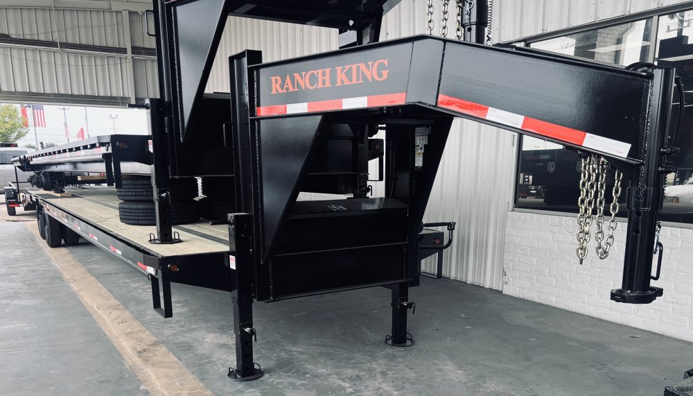 102"x40' Ranch King Gooseneck